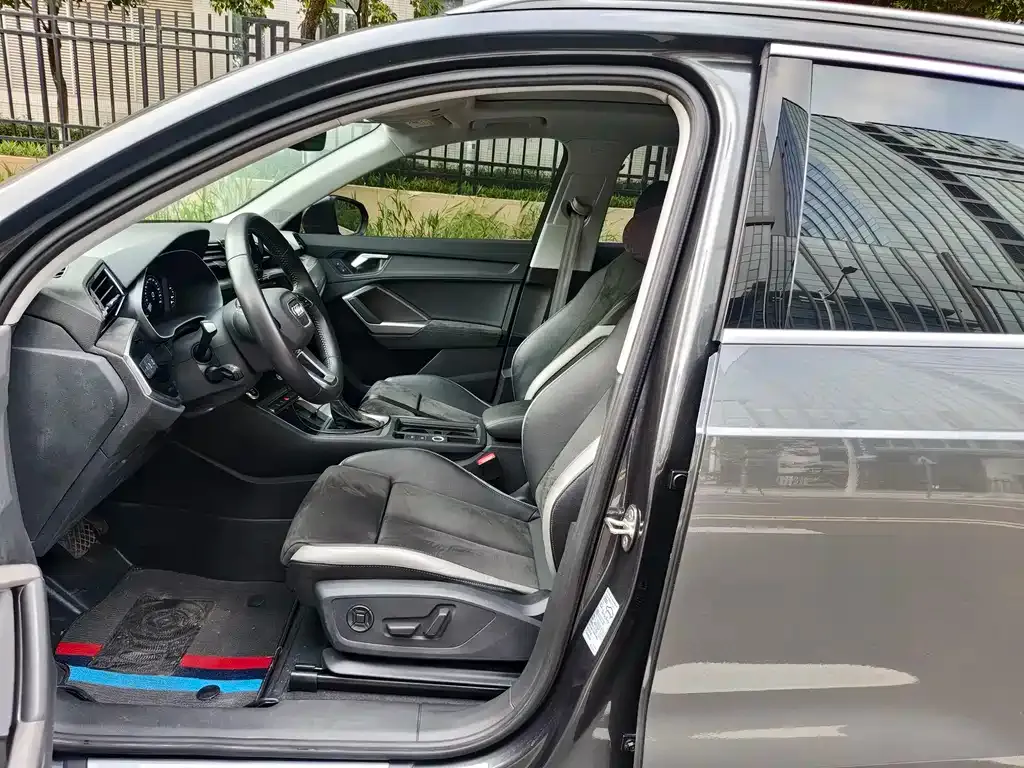 Audi Q3 2021 из CN, фото 4