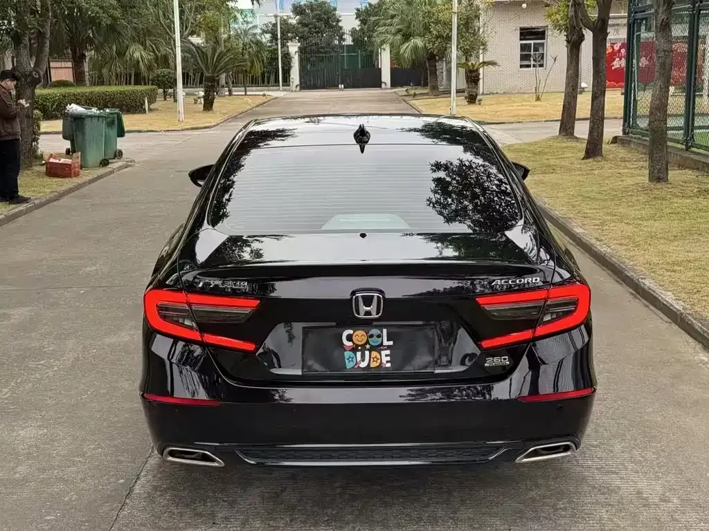 Honda Accord — фото 5