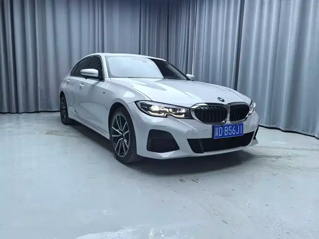 BMW 3 Series 2022 из CN, фото 2
