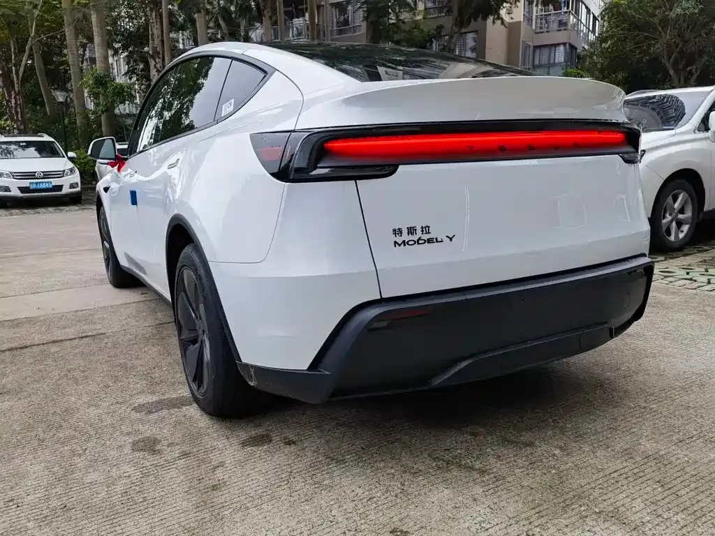 Tesla Model Y 2026 из CN, фото 9