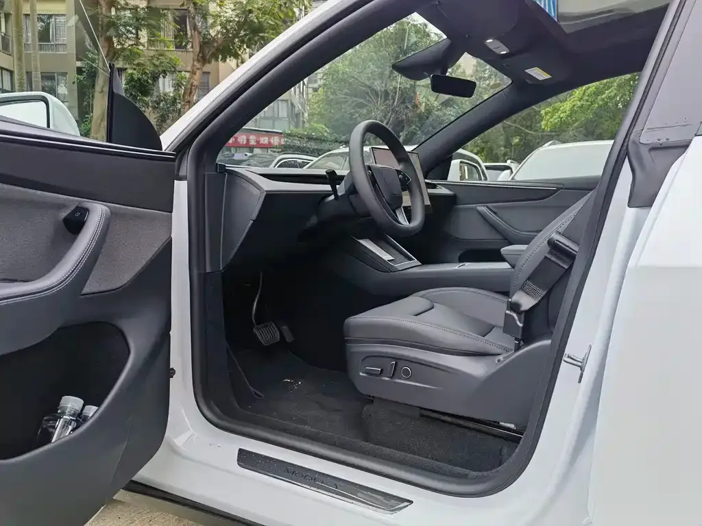 Tesla Model Y 2026 из CN, фото 5
