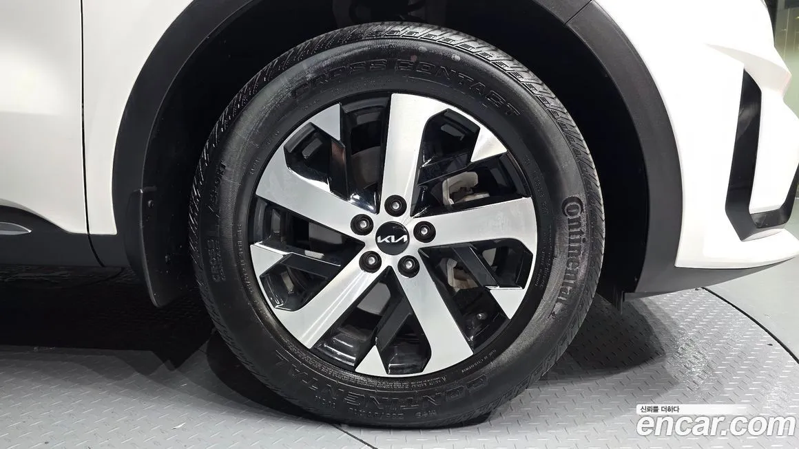 Kia Sorento — фото 7