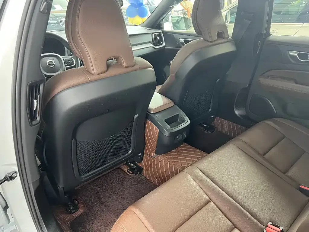 Volvo S60 2023 из CN, фото 3