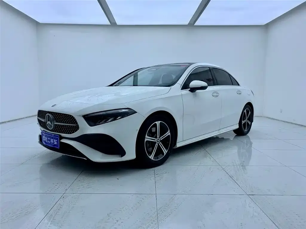 Mercedes-Benz A-Class — фото 1
