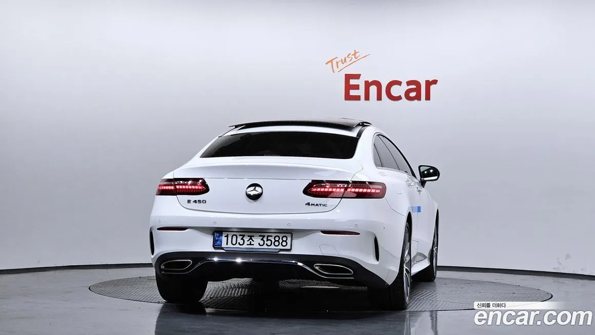 Mercedes-Benz E-Class — фото 10