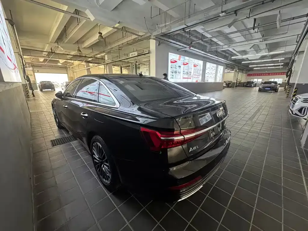 Audi A6L New Energy 2023 из CN, фото 2