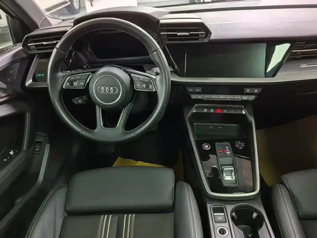 Audi A3 2023 из CN, фото 4