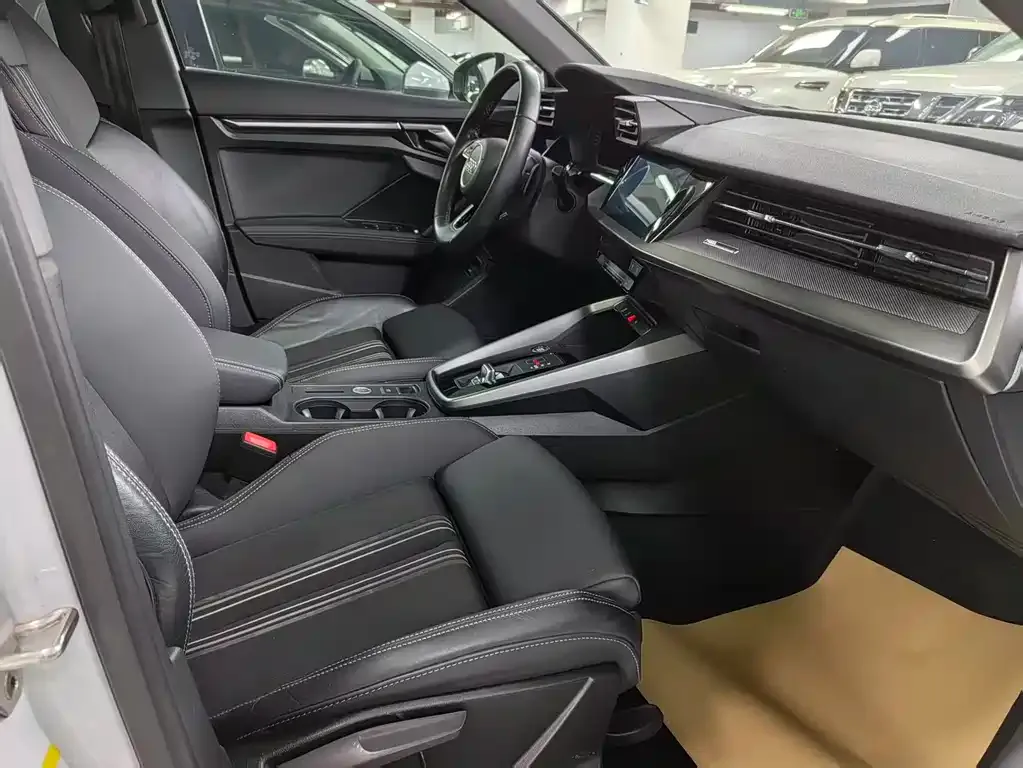 Audi A3 2023 из CN, фото 5