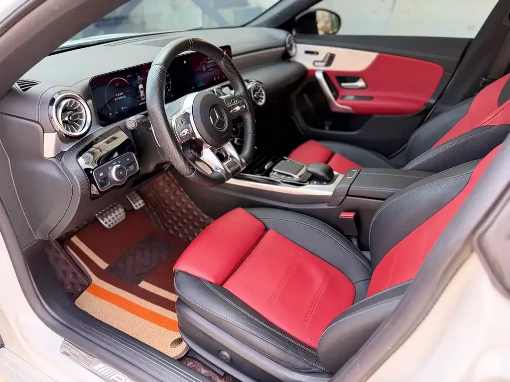 Mercedes-Benz CLA AMG — фото 10