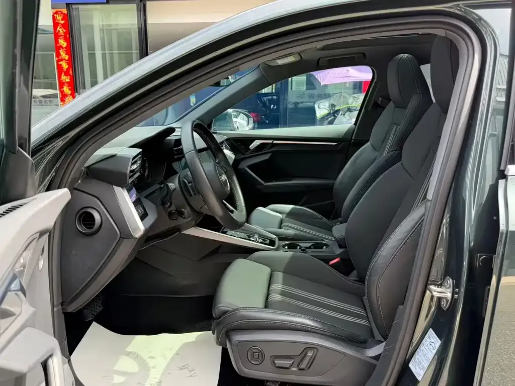 Audi A3 2023 из CN, фото 5