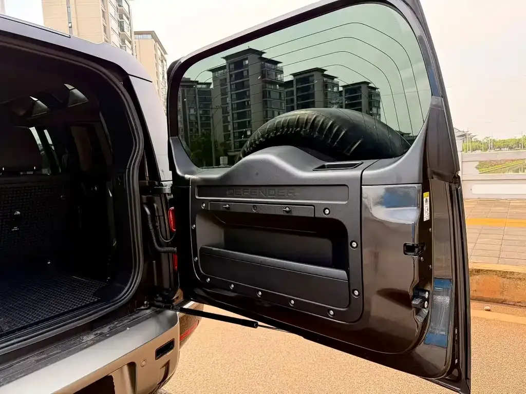 Land Rover Defender 2024 из CN, фото 5