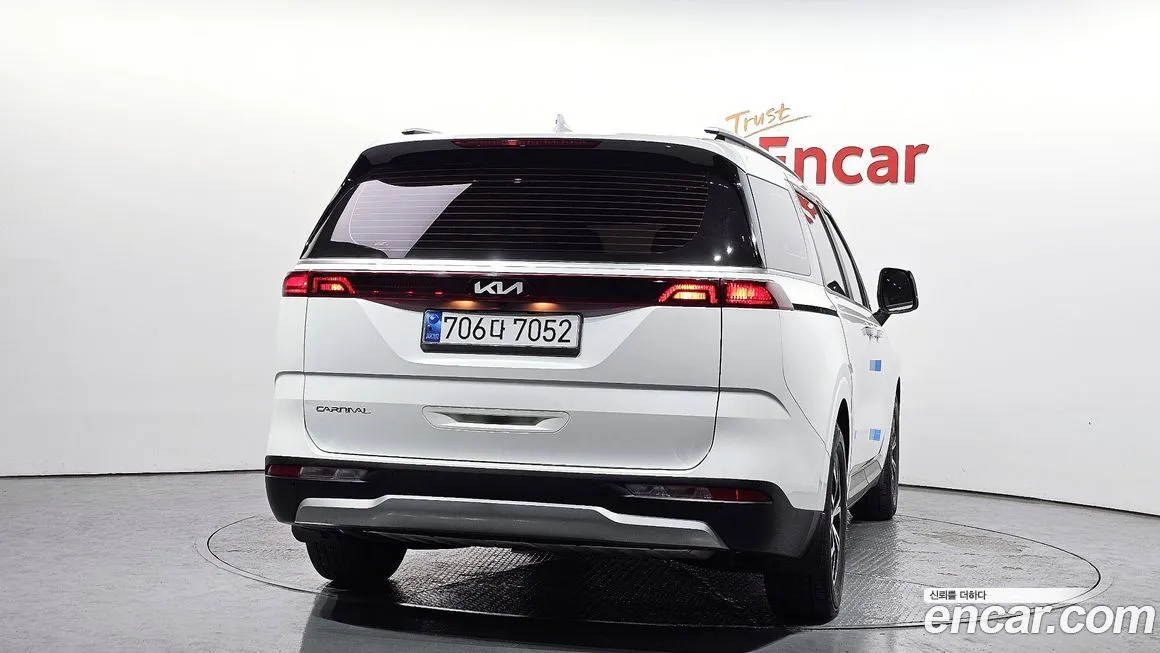 Kia Carnival 2023 из KR, фото 2