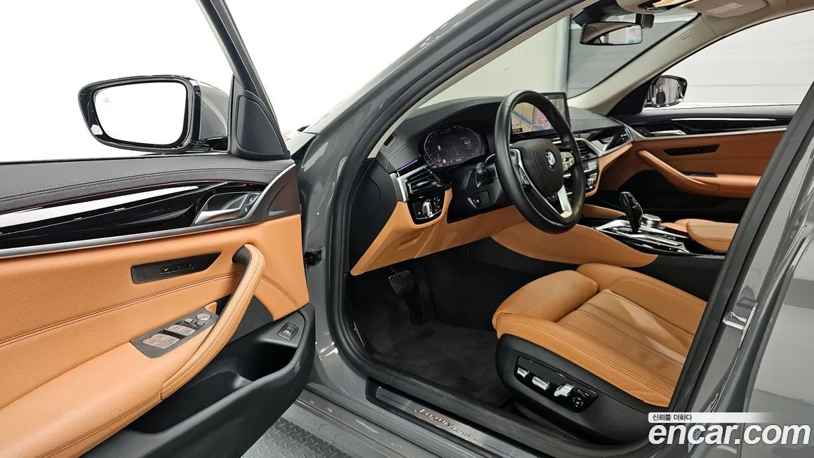 BMW 5-Series 2022 из KR, фото 2