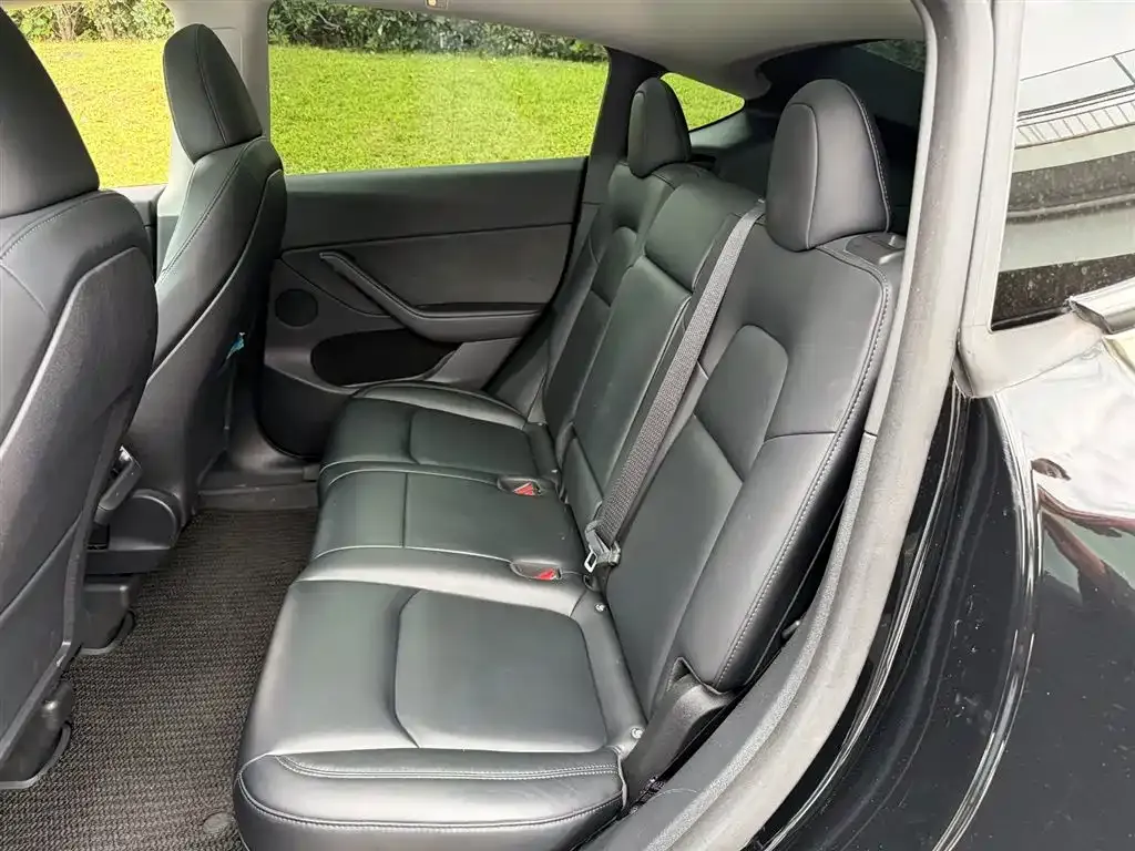 Tesla Model Y 2023 из CN, фото 10