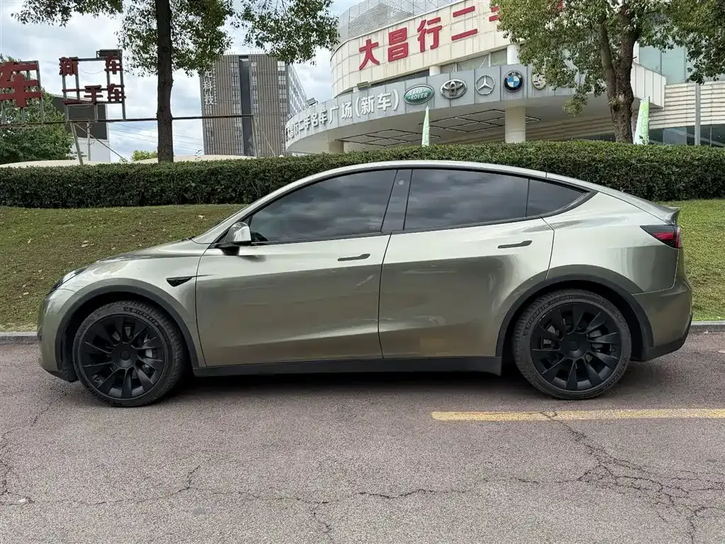 Tesla Model Y 2023 из CN, фото 9