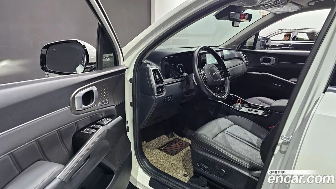 Kia Sorento — фото 8