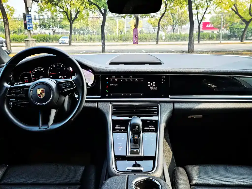 Porsche Panamera — фото 2