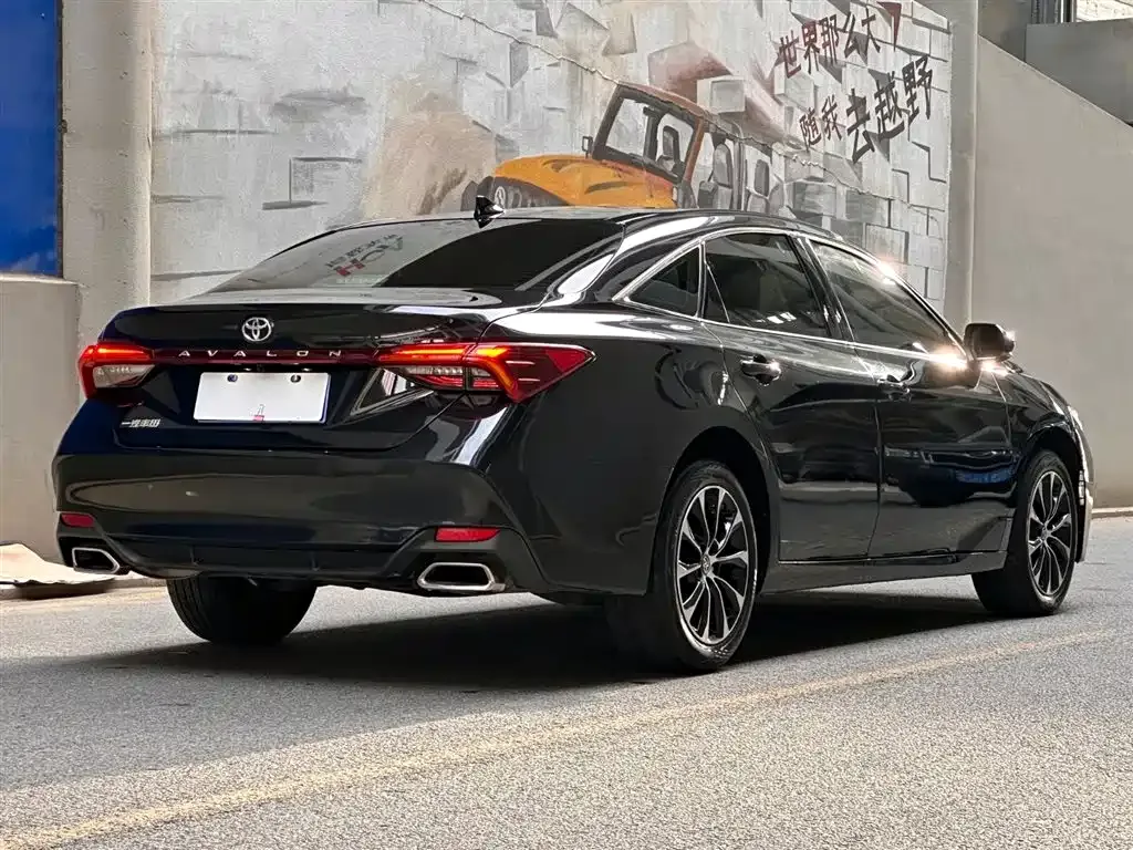 Toyota Avalon — фото 5