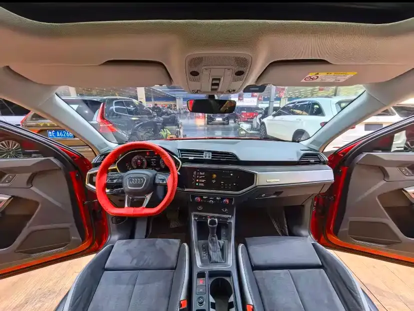 Audi Q3 2023 из CN, фото 7