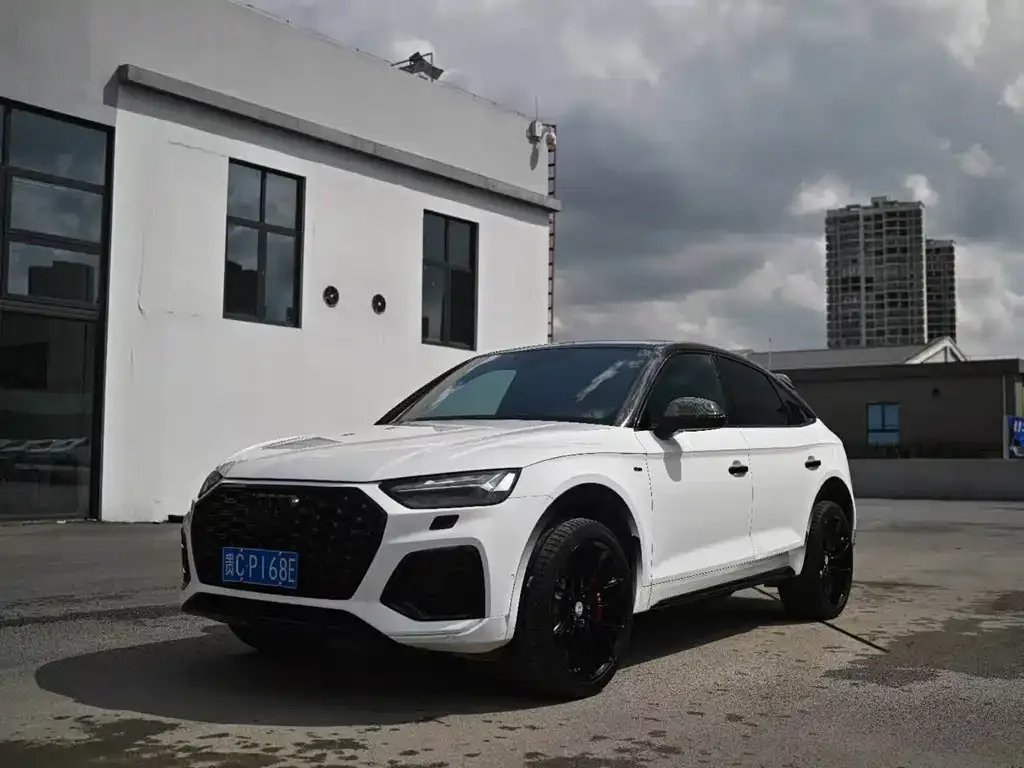 Audi Q5L Sportback 2022 из CN, фото 1
