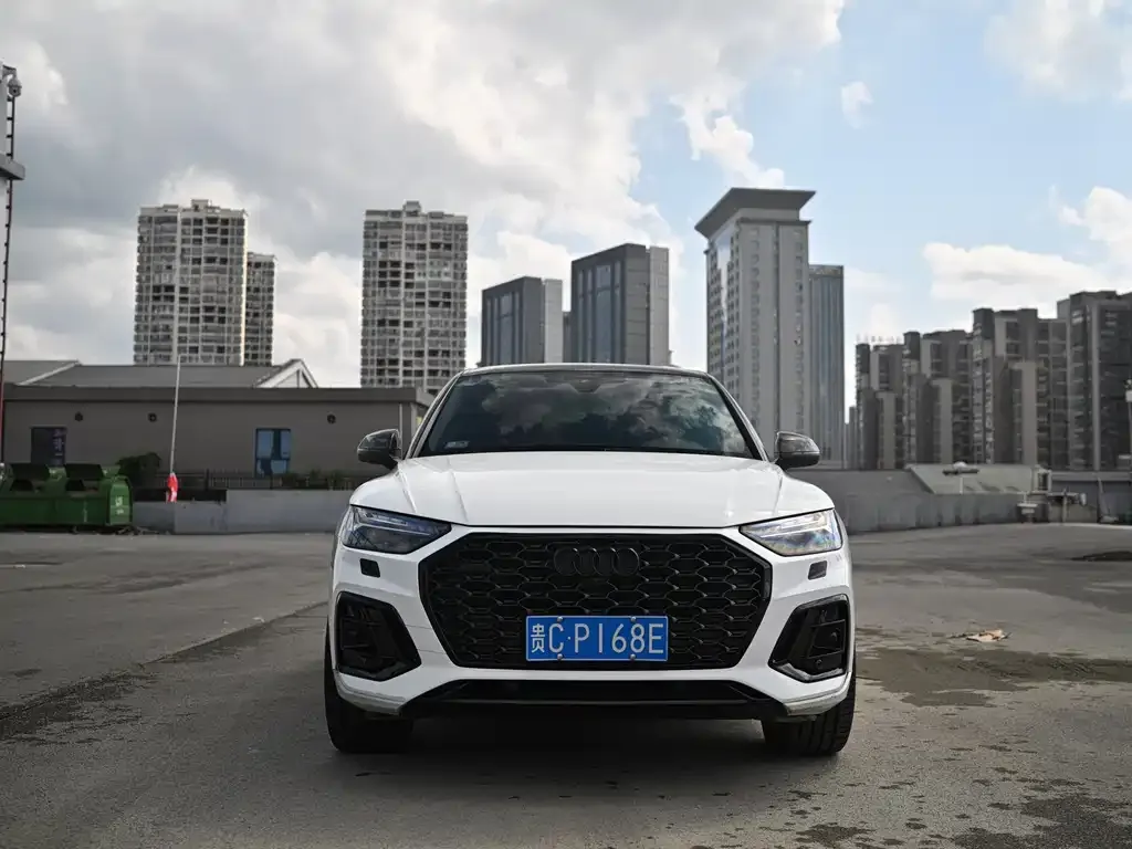 Audi Q5L Sportback 2022 из CN, фото 5