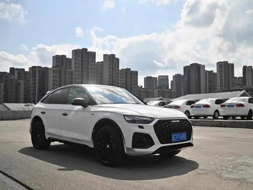 Audi Q5L Sportback 2022 из CN, фото 10