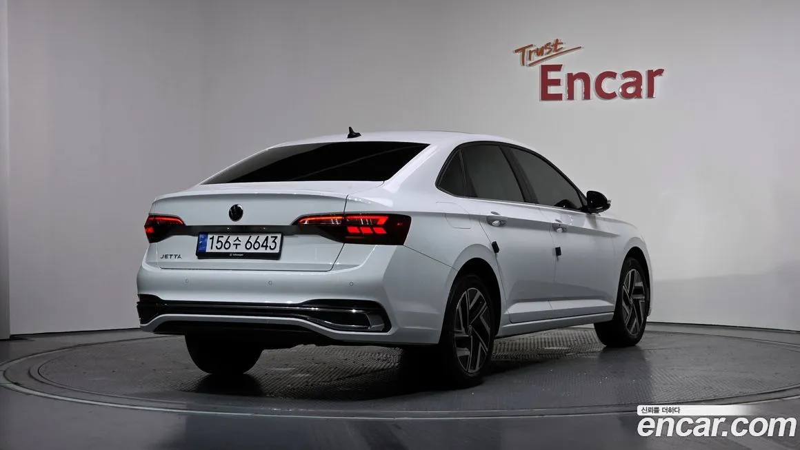 Volkswagen Jetta — фото 6