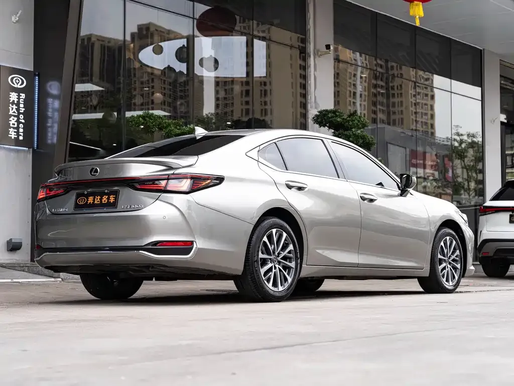 Lexus ES 2025 из CN, фото 9