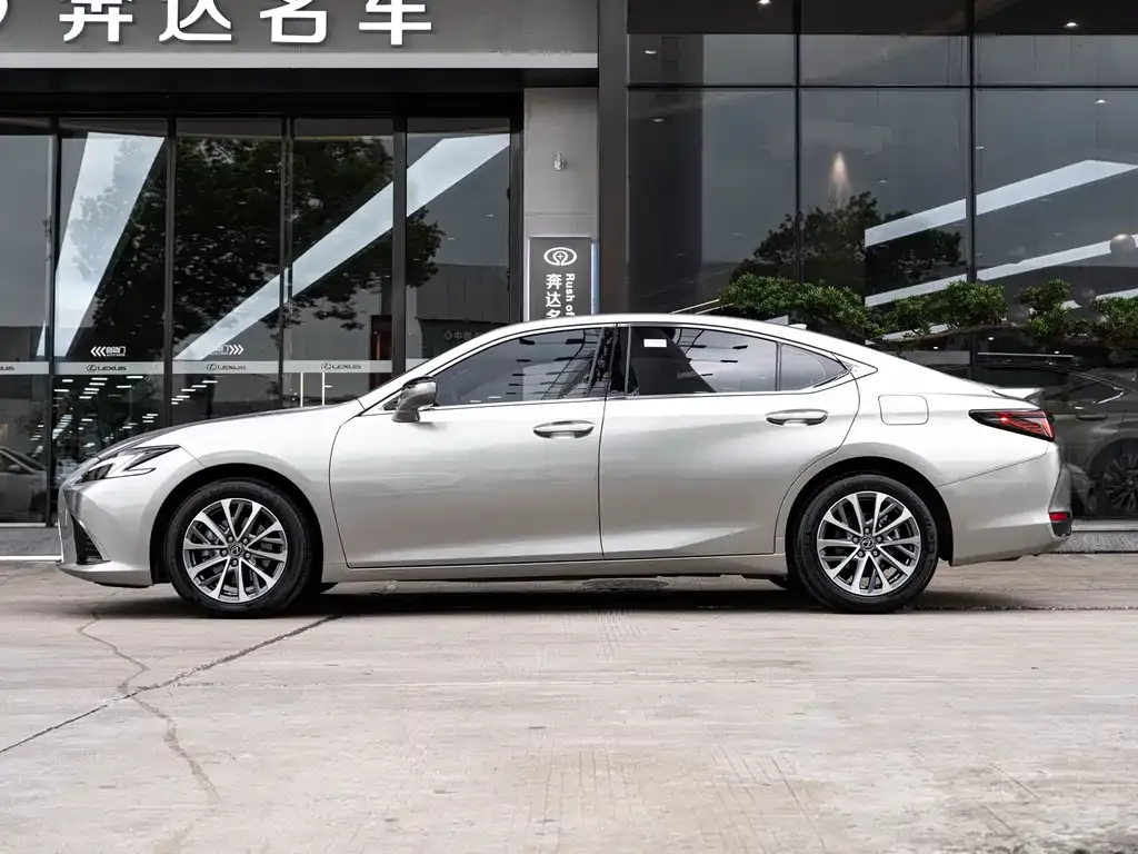 Lexus ES 2025 из CN, фото 7
