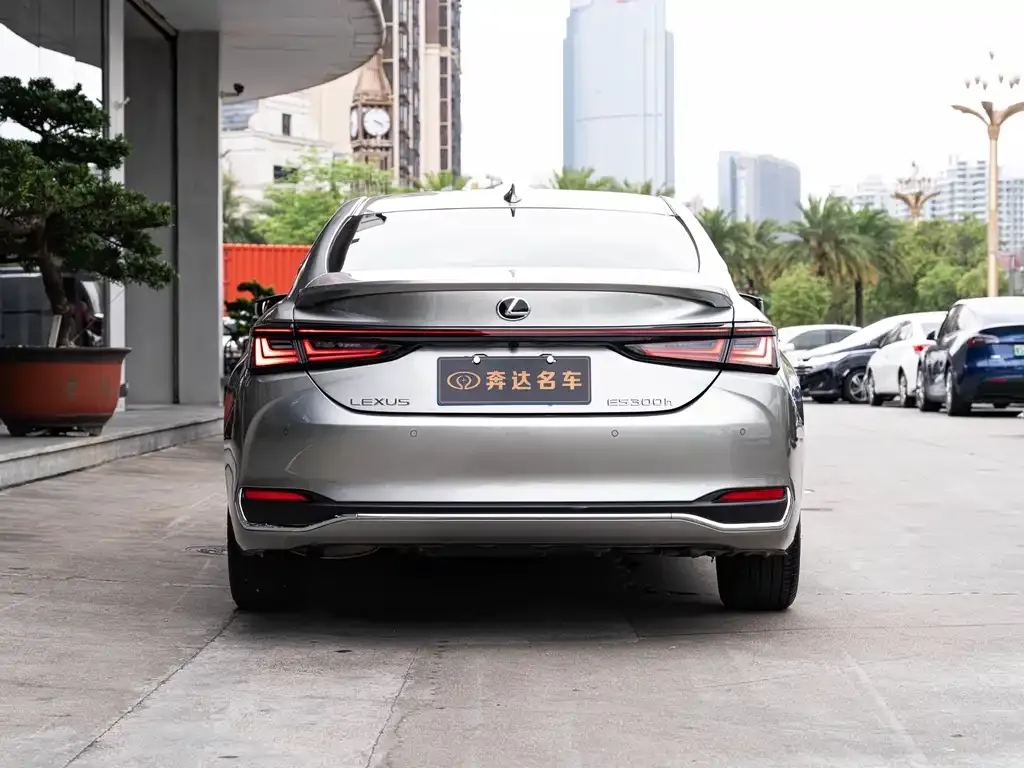Lexus ES 2025 из CN, фото 4