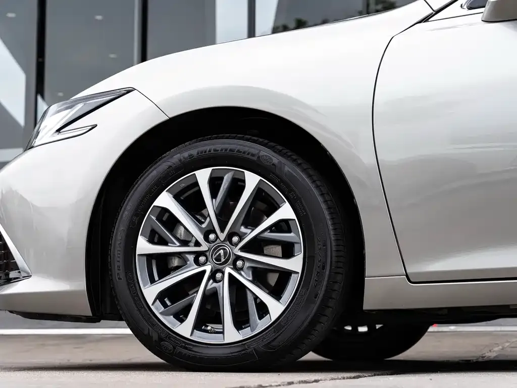 Lexus ES 2025 из CN, фото 5