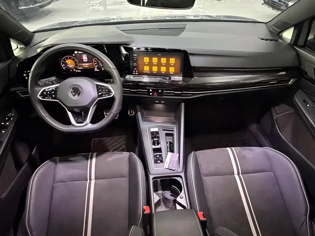 Volkswagen Golf 2022 из CN, фото 10