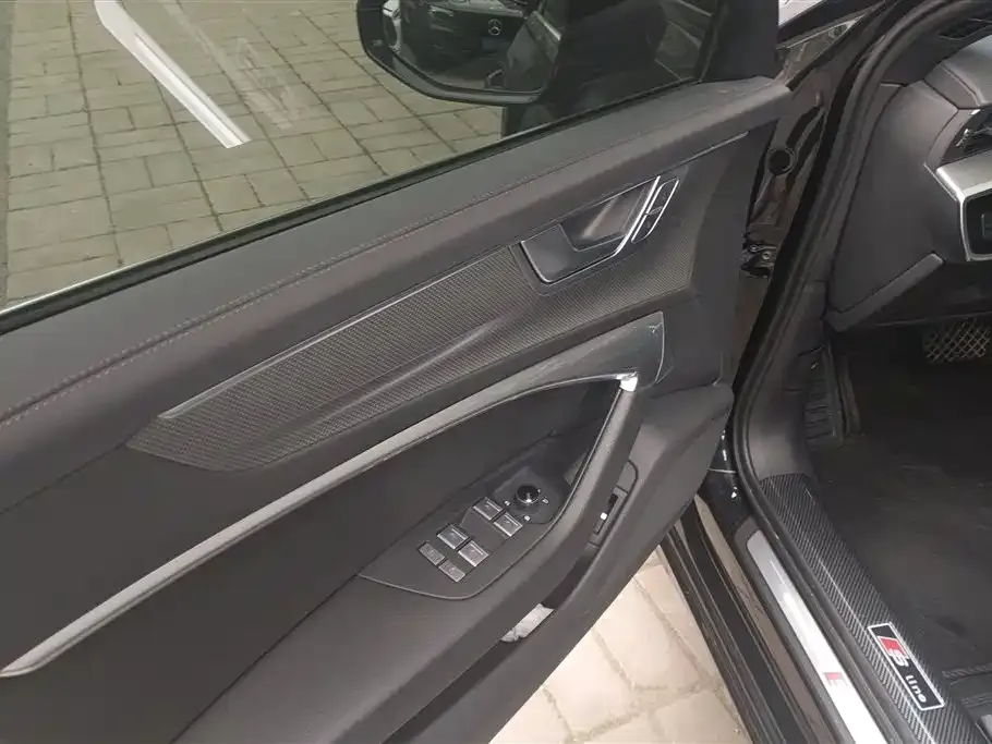 Audi A6L 2023 из CN, фото 7
