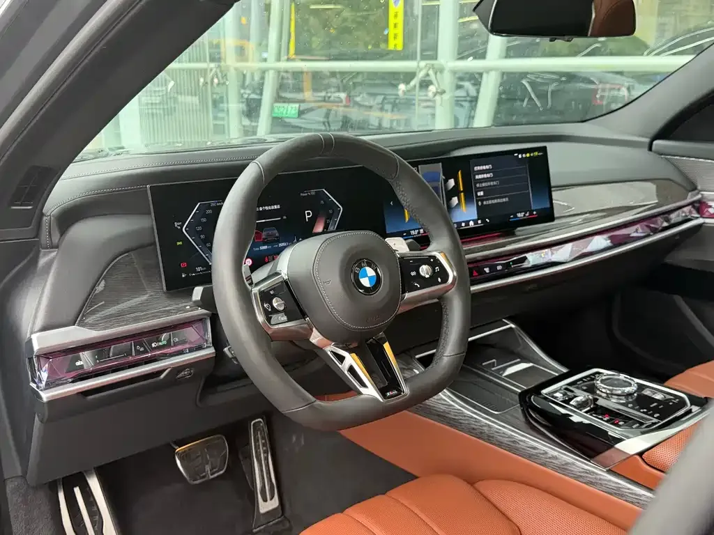 BMW 7 Series 2023 из CN, фото 3