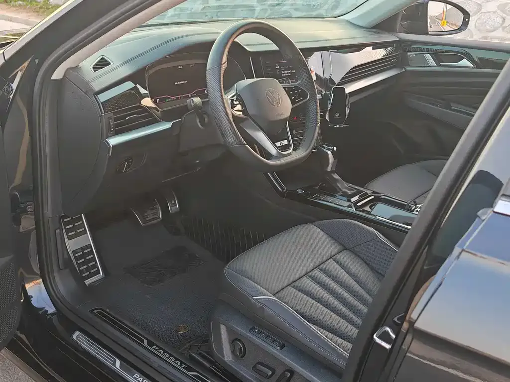 Volkswagen Passat 2024 из CN, фото 9
