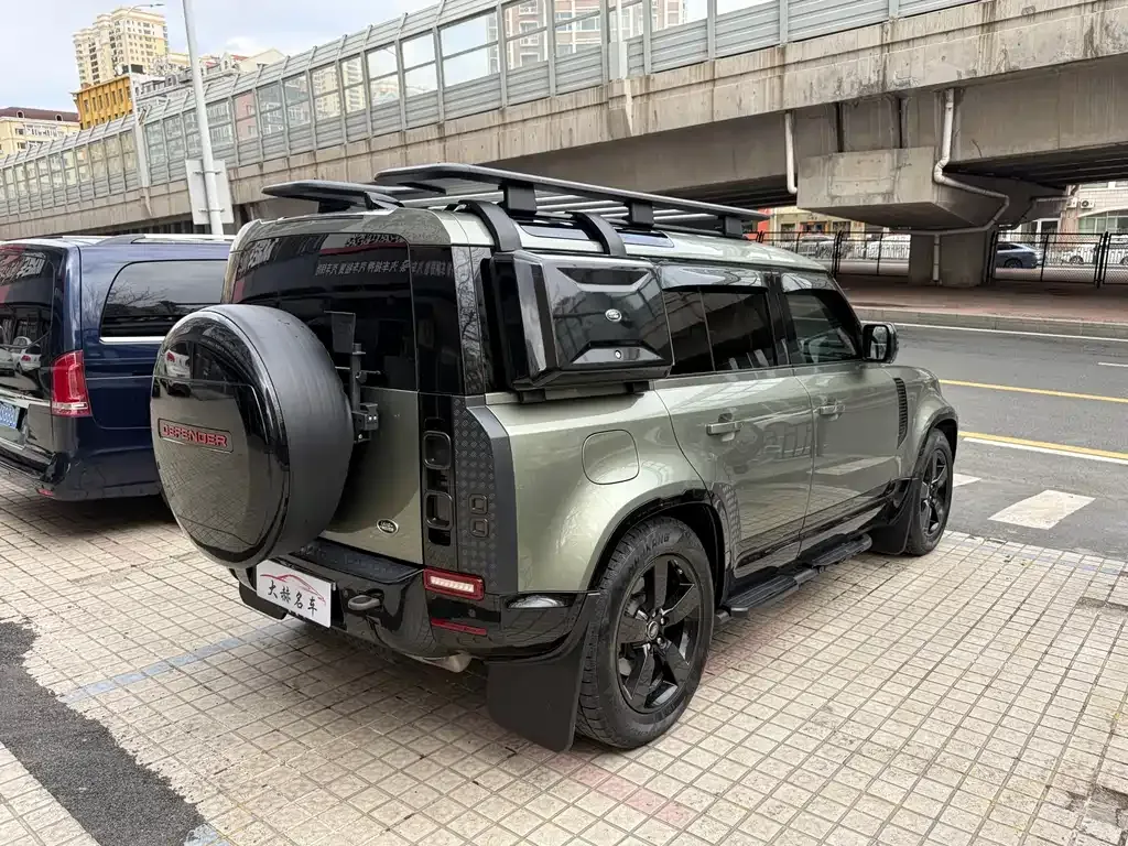 Land Rover Defender — фото 6