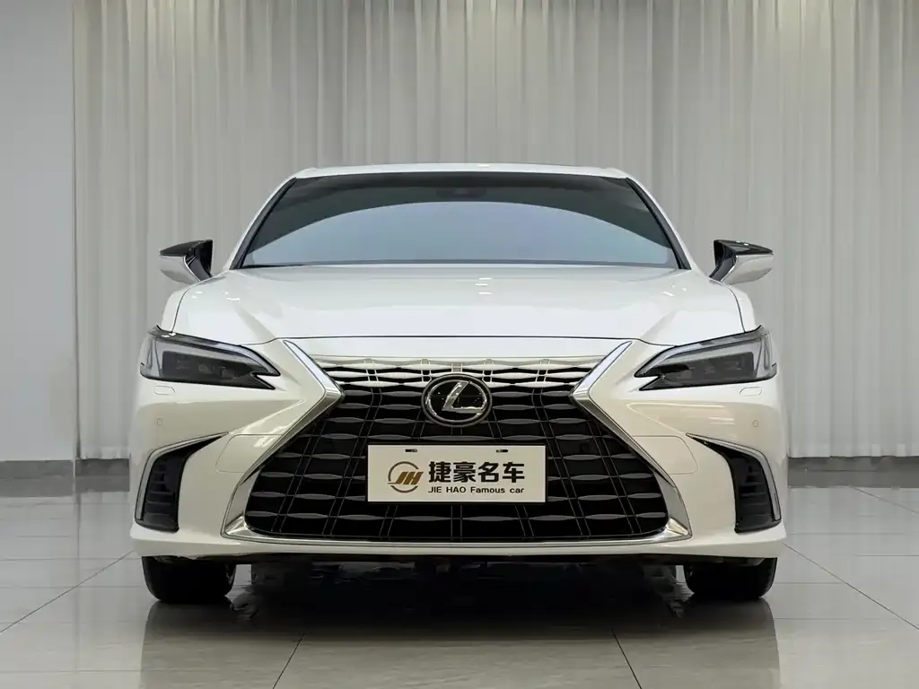 Lexus ES — фото 2