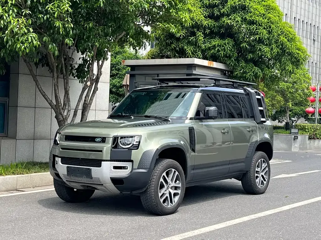 Land Rover Defender — фото 1