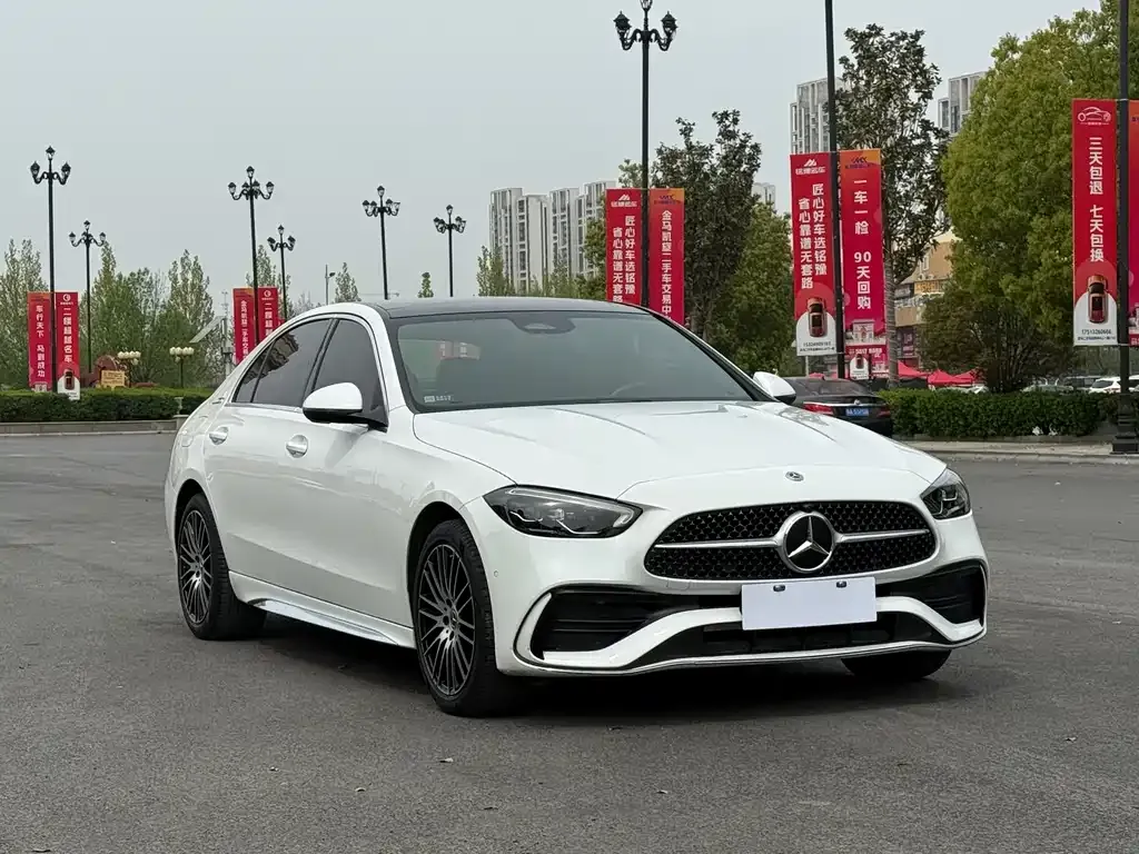 Mercedes-Benz C-Class — фото 1