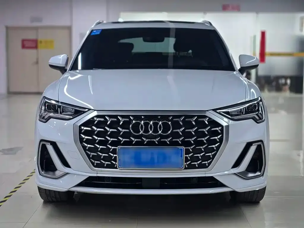 Audi Q3 2023 из CN, фото 5