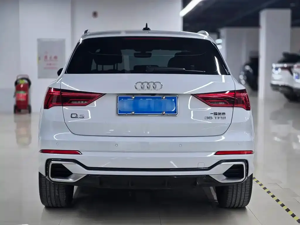 Audi Q3 2023 из CN, фото 2