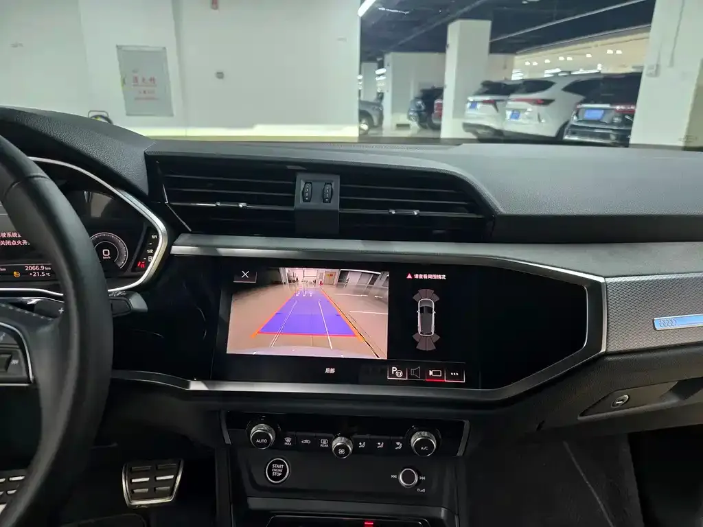 Audi Q3 2023 из CN, фото 8