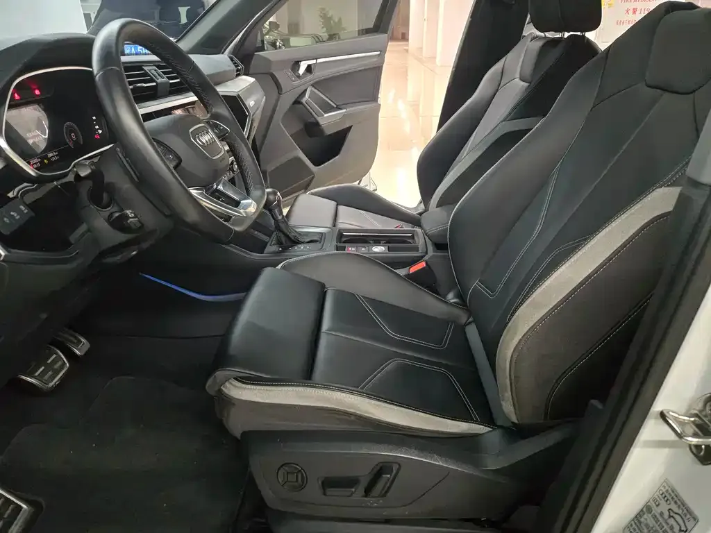 Audi Q3 2023 из CN, фото 7