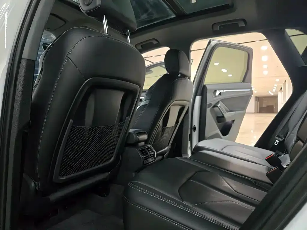 Audi Q3 2023 из CN, фото 4