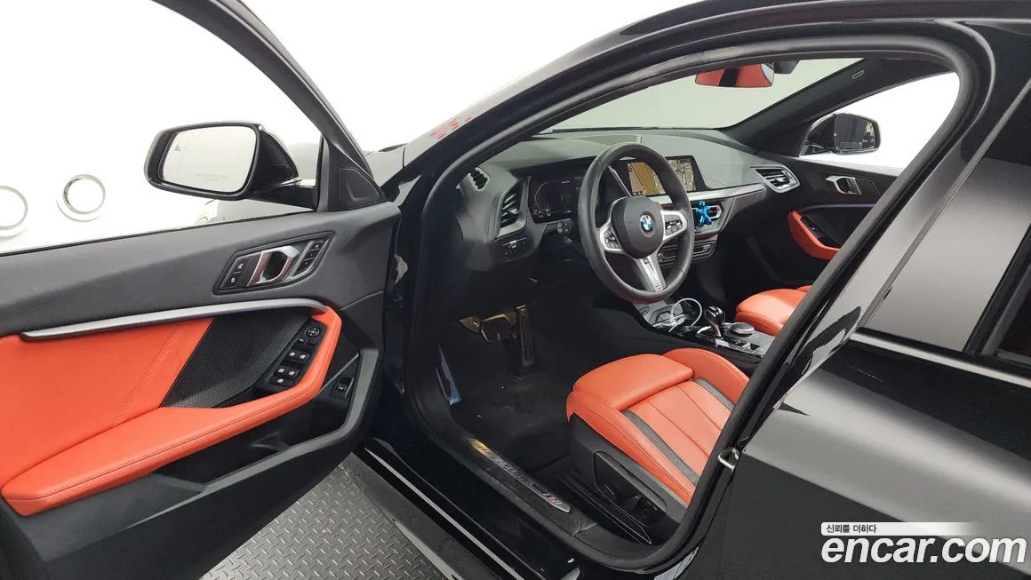 BMW 1-Series 2024 из KR, фото 4