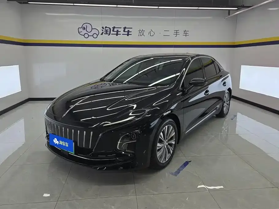 Hongqi E-QM5 — фото 1