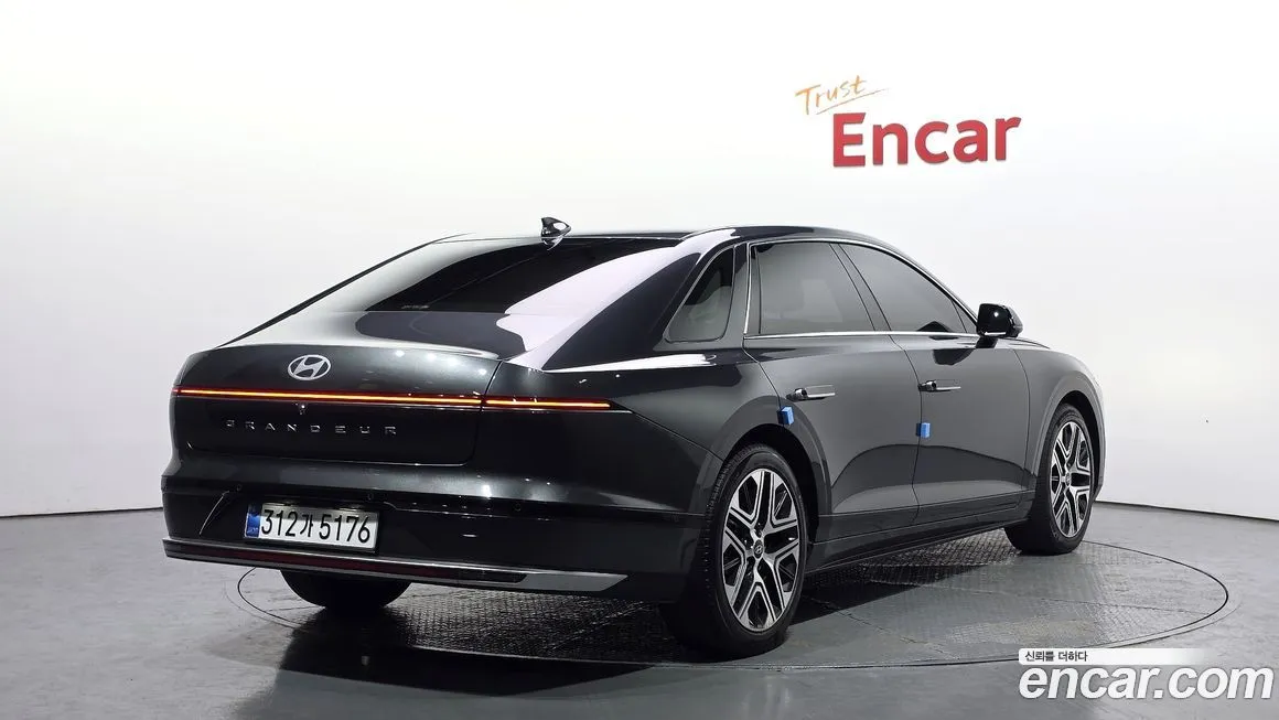 Hyundai Grandeur 2023 из KR, фото 2