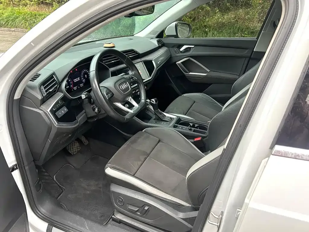 Audi Q3 2021 из CN, фото 5