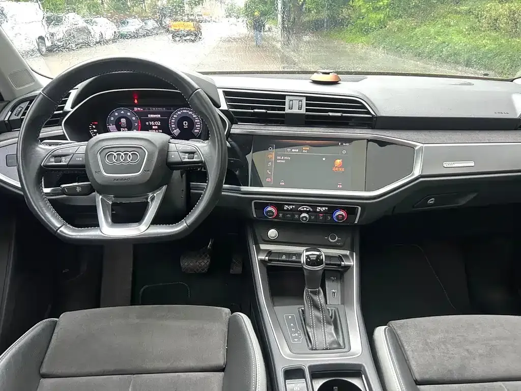 Audi Q3 2021 из CN, фото 3