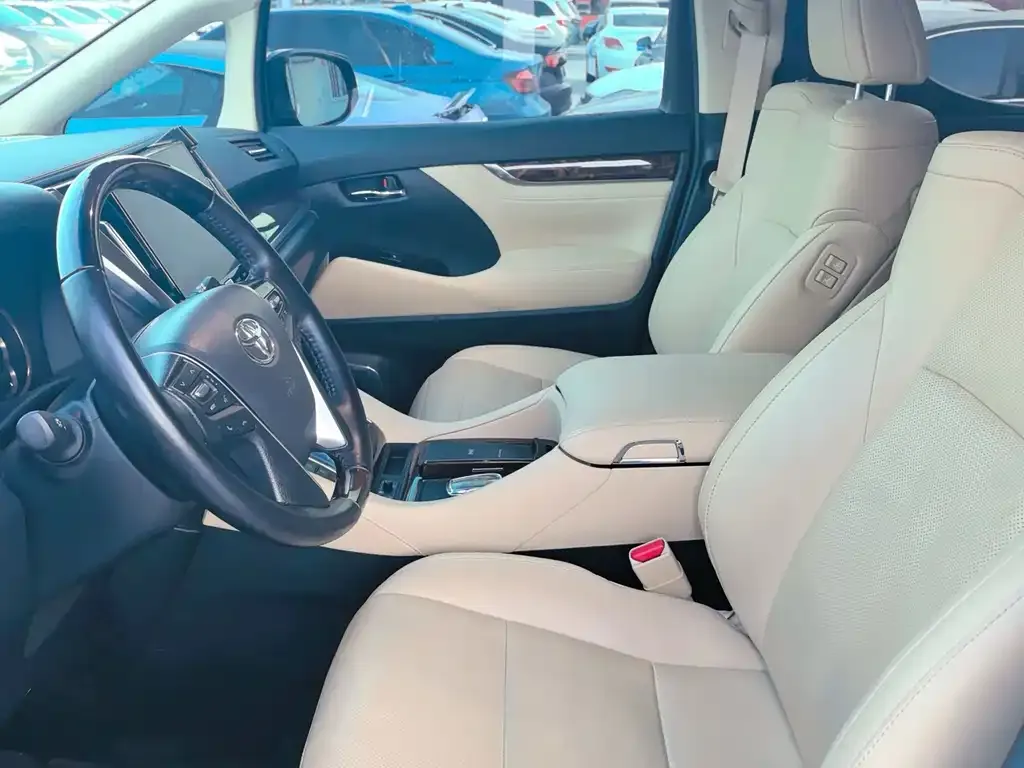 Toyota Alphard 2021 из CN, фото 4